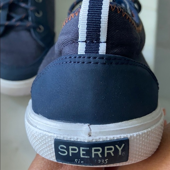 Sperry navy blue boys walking shoe/sneaker - Picture 4 of 4